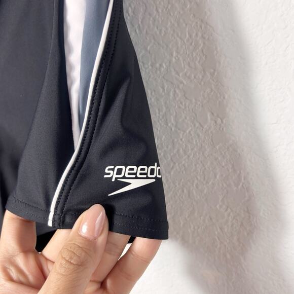 SPEEDO BLACK WHITE GREY SWIMMING STRETCHY WOMEN SHORTS SIZE LARGE - Picture 5 of 5